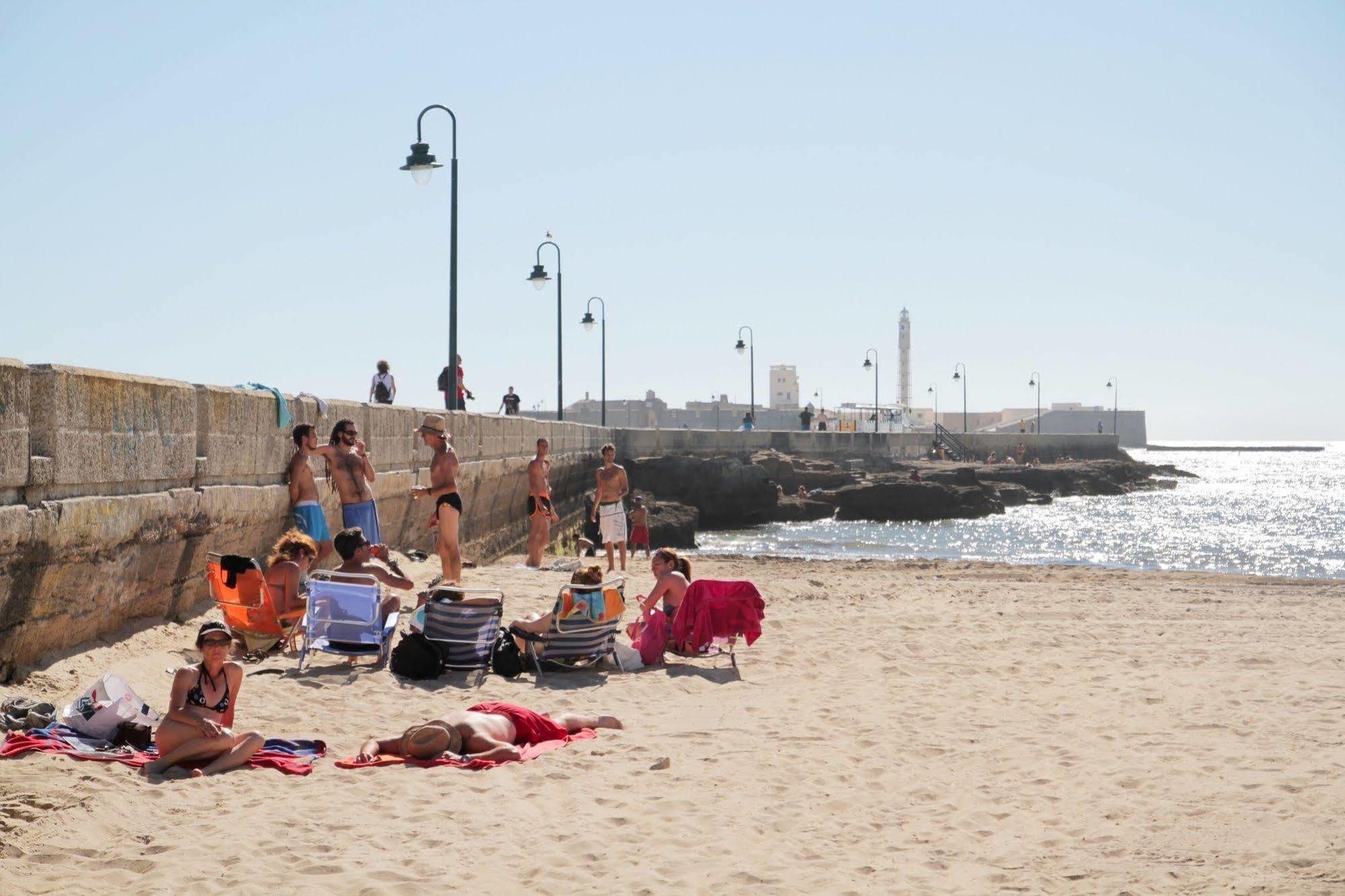 Cadiz Inn Backpackers 外观 照片